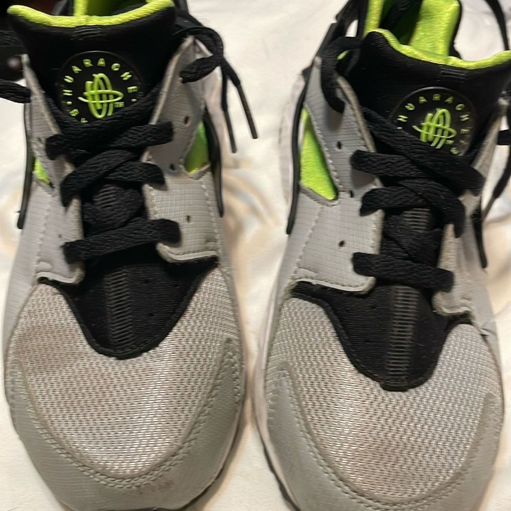 Nike Hurache Sneakers